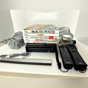 Nintendo Wii Black Console RVL-101 w/ 2 Motion Plus Remotes Sensor Bar & 5 Games